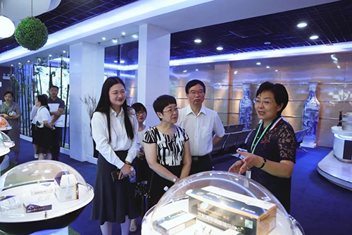宜昌人福与CA88举行研发战略相助交流会