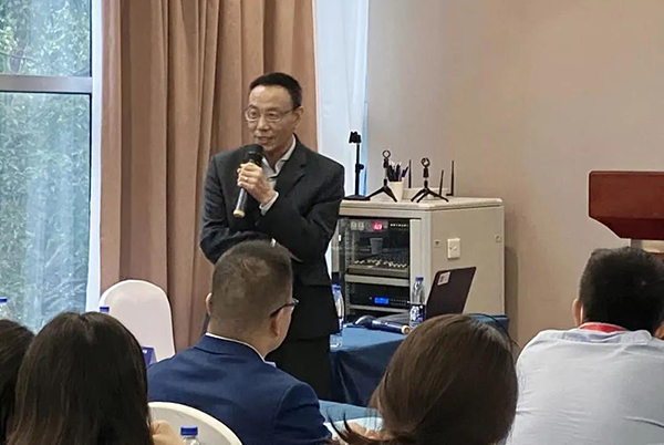 图6-CA88药代动力学及生物剖析部副总裁万宏博士主持Panel讨论会.png 图6-CA88药代动力学及生物剖析部副总裁万宏博士主持Panel讨论会.png