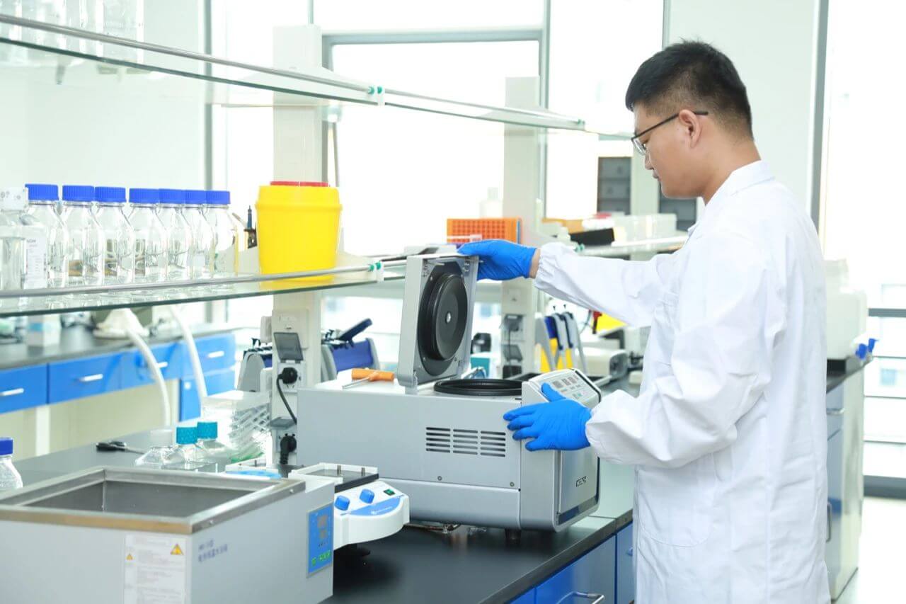 逻晟生物研发实验室1.jpg 逻晟生物研发实验室1.jpg
